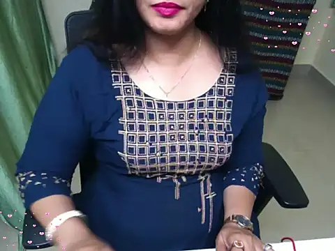 Arushisingh8888 online show from November 15, 1:18 pm