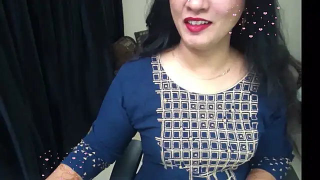 Snapshot of Arushisingh8888 chatting on June 3, 9:56 am Arushisingh8888 online show from June 3, 9:56 am