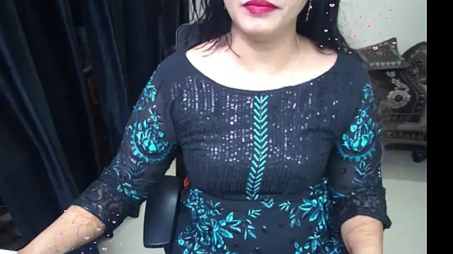 Snapshot of Arushisingh8888 chatting on June 5, 2:23 pm Arushisingh8888 online show from June 5, 2:23 pm