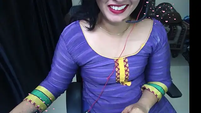 Snapshot of Arushisingh8888 chatting on June 9, 12:06 pm Arushisingh8888 online show from June 9, 12:06 pm