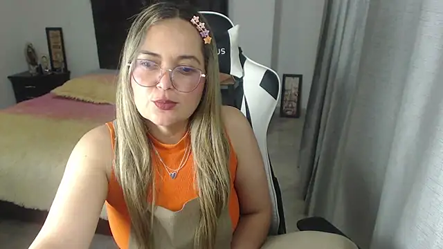 Snapshot of samy_vsn chatting on January 26, 1:09 am samy vsn online show from January 26, 1:09 am