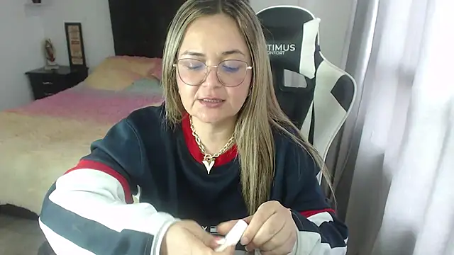 Snapshot of samy_vsn chatting on January 30, 8:42 pm samy vsn online show from January 30, 8:42 pm