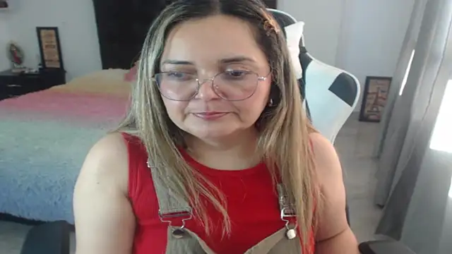 Snapshot of samy_vsn chatting on February 19, 10:31 pm samy vsn online show from February 19, 10:31 pm