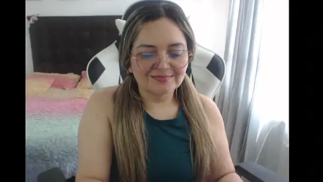 Snapshot of samy_vsn chatting on March 9, 6:32 pm samy vsn online show from March 9, 6:32 pm