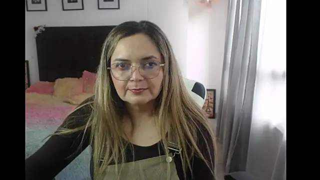 Snapshot of samy_vsn chatting on March 11, 6:08 pm samy vsn online show from March 11, 6:08 pm