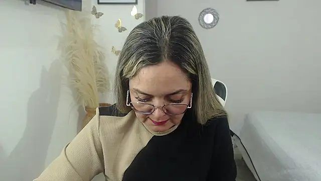 Snapshot of samy_vsn chatting on February 17, 4:13 pm samy vsn online show from February 17, 4:13 pm