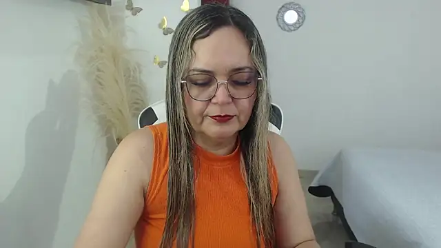 Snapshot of samy_vsn chatting on March 1, 4:20 pm samy vsn online show from March 1, 4:20 pm