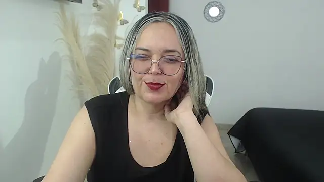 Snapshot of samy_vsn chatting on March 5, 7:54 pm samy vsn online show from March 5, 7:54 pm