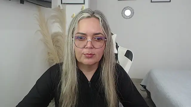 Snapshot of samy_vsn chatting on March 9, 6:34 pm samy vsn online show from March 9, 6:34 pm
