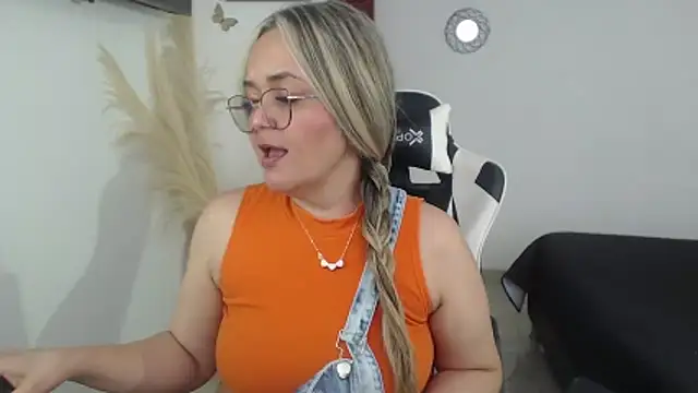 Snapshot of samy_vsn chatting on March 17, 7:28 pm samy vsn online show from March 17, 7:28 pm