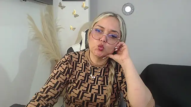 Snapshot of samy_vsn chatting on March 18, 6:22 pm samy vsn online show from March 18, 6:22 pm