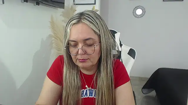 Snapshot of samy_vsn chatting on March 22, 8:01 pm samy vsn online show from March 22, 8:01 pm