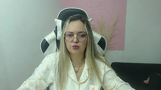 Snapshot of samy_vsn chatting on May 30, 5:21 pm samy vsn online show from May 30, 5:21 pm
