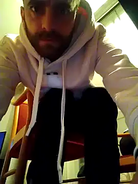 Snapshot of Antonio_Vatooo chatting on January 18, 4:04 am Antonio Vatooo online show from January 18, 4:04 am