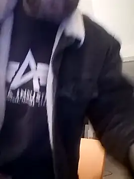 Snapshot of Antonio_Vatooo chatting on February 18, 6:26 pm Antonio Vatooo online show from February 18, 6:26 pm