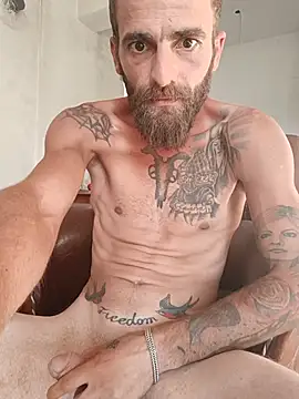 Snapshot of Antonio_Vatooo chatting on June 19, 5:17 pm Antonio Vatooo online show from June 19, 5:17 pm