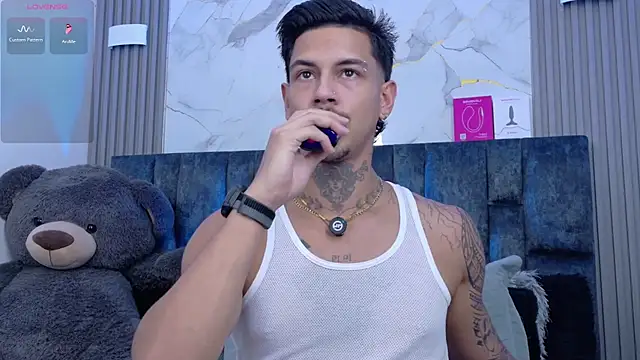 JAYCOB00 online show from June 28, 2:17 am