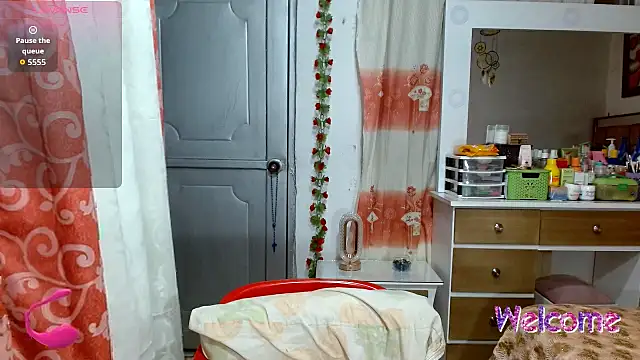 latinahot963 online show from October 1, 8:48 pm