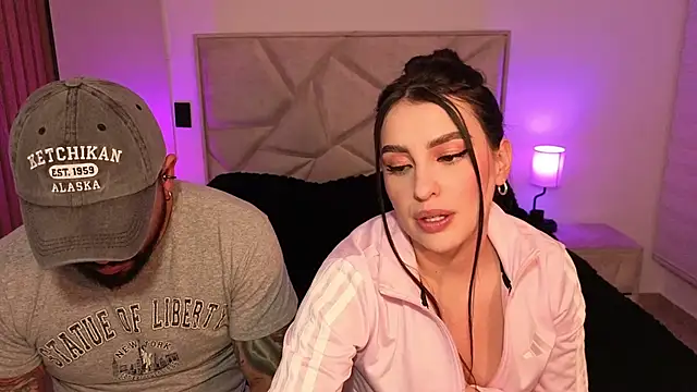 Snapshot of teseo_and_afroditha_ chatting on July 2, 2:22 am teseo and afroditha online show from July 2, 2:22 am