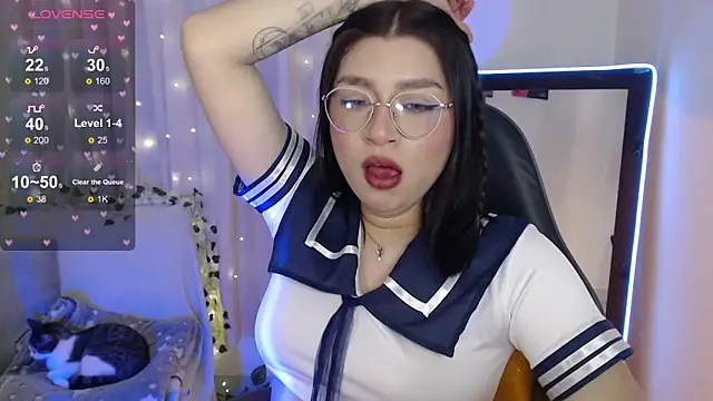 mily thomson b  online show from November 6, 7:48 pm