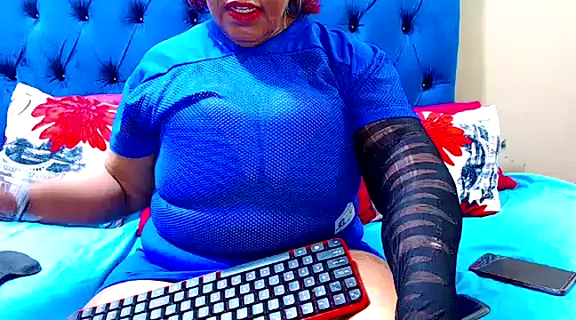 ebonycandy10 online show from February 18, 12:06 pm
