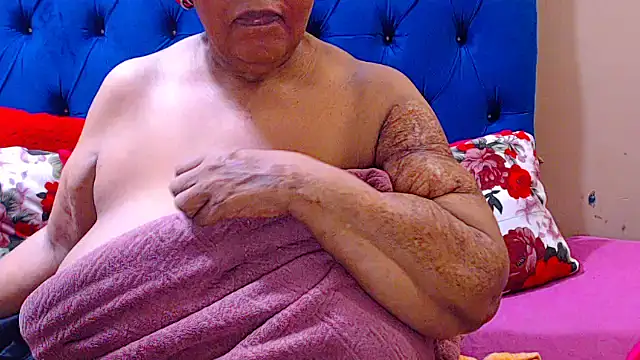 ebonycandy10 online show from November 30, 4:16 am