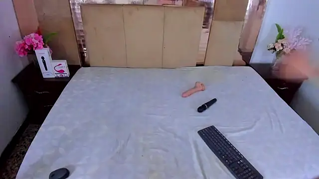 LizBrook online show from October 7, 7:22 pm