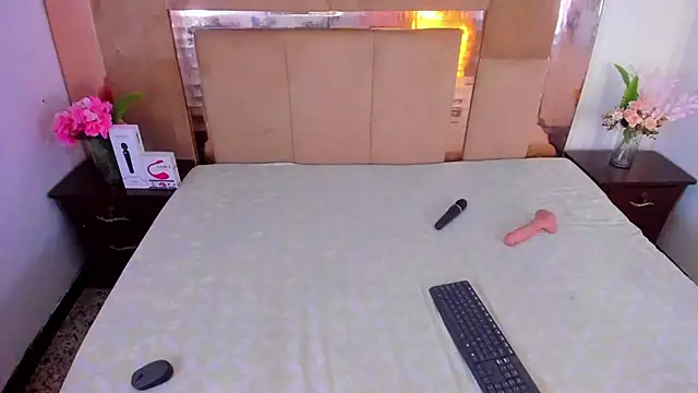 LizBrook online show from October 22, 7:13 pm