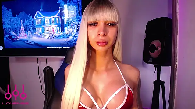 Snapshot of Exotic__XXX chatting on December 29, 10:25 pm Exotic XXX online show from December 29, 10:25 pm