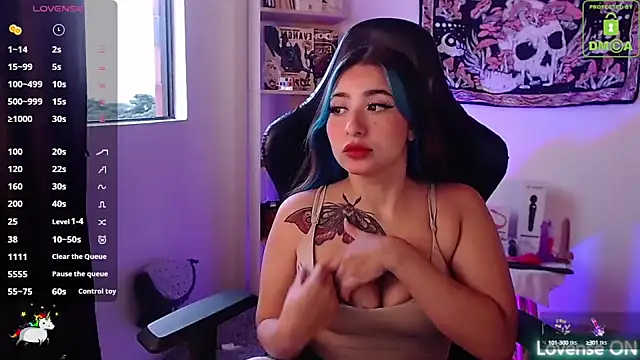 sweetcoralinee online show from September 24, 9:51 pm