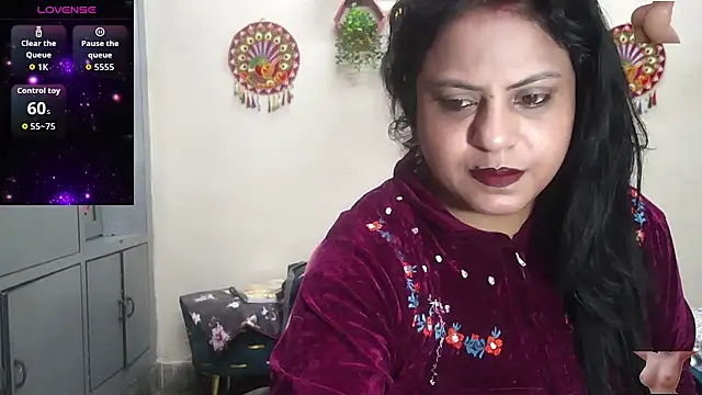 Snapshot of Sexy_komolika chatting on February 22, 12:23 am Sexy komolika online show from February 22, 12:23 am