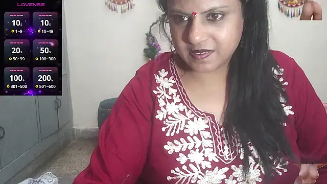 Snapshot of Sexy_komolika chatting on March 4, 2:12 pm Sexy komolika online show from March 4, 2:12 pm