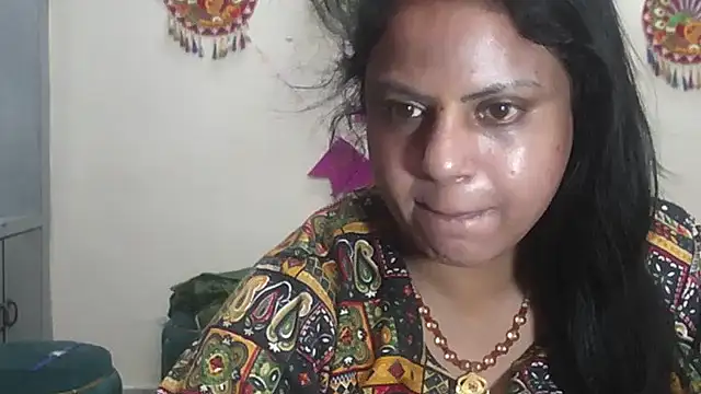 Snapshot of Sexy_komolika chatting on March 28, 1:27 am Sexy komolika online show from March 28, 1:27 am