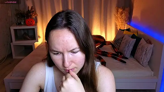 Little doll meow online show from October 14, 2:45 am