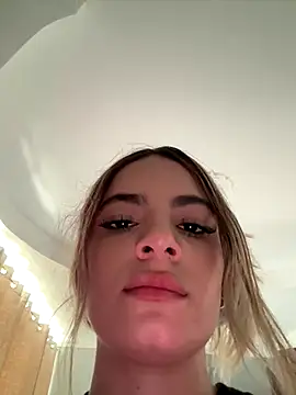 emiss  online show from December 7, 5:42 pm