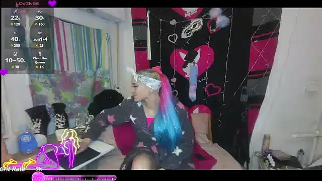 Snapshot of Harleyhot13061 chatting on February 21, 5:13 am Harleyhot13061 online show from February 21, 5:13 am