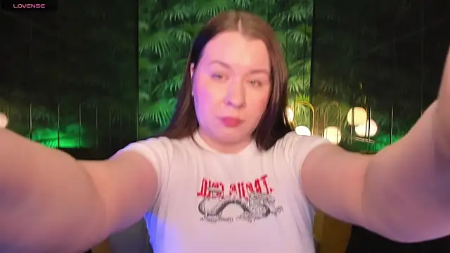 Snapshot of ShedarBrooks chatting on December 23, 5:39 am ShedarBrooks online show from December 23, 5:39 am