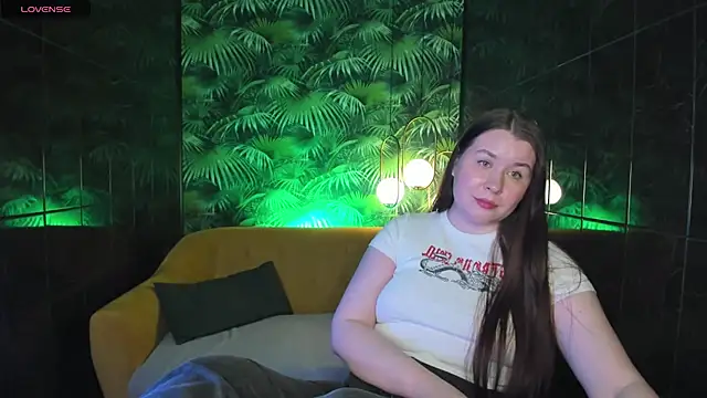 Snapshot of ShedarBrooks chatting on December 23, 11:57 am ShedarBrooks online show from December 23, 11:57 am