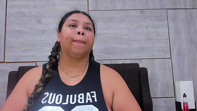 Snapshot of Lynn_Jones chatting on January 25, 4:02 am Lynn Jones online show from January 25, 4:02 am