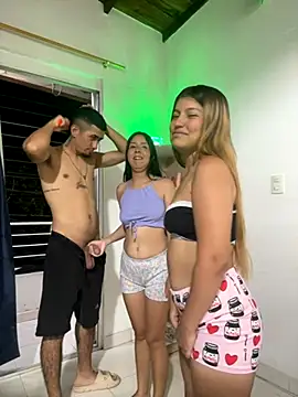 royalgirls x online show from October 7, 1:14 am