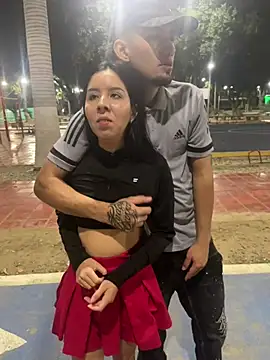 Snapshot of royalgirls_x chatting on March 19, 5:00 am royalgirls x online show from March 19, 5:00 am