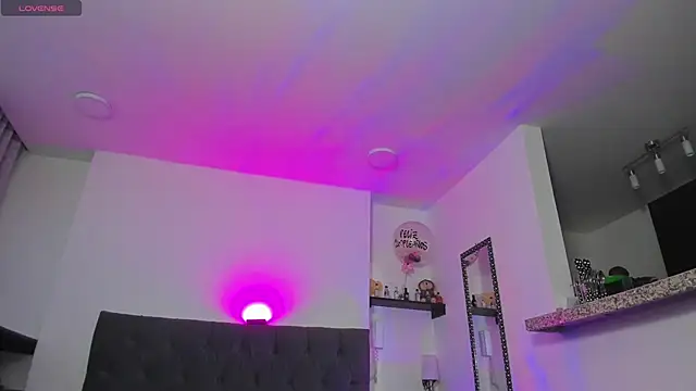 Adhhaaraaa  online show from December 27, 10:26 pm