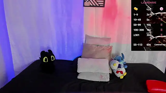 Snapshot of Dafne_Moon chatting on May 22, 3:57 am Dafne Moon online show from May 22, 3:57 am