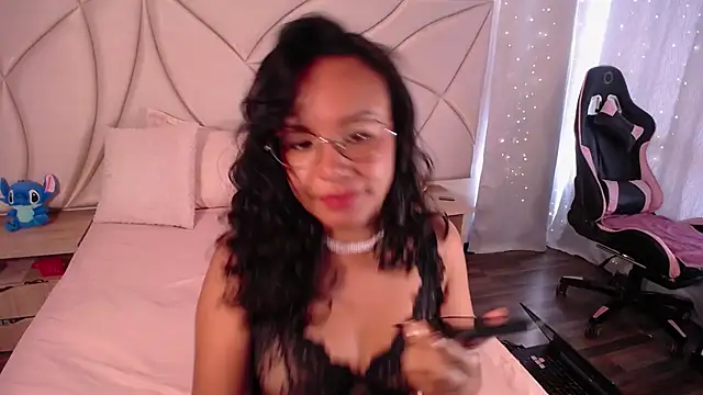 ValleryC online show from October 6, 3:09 pm