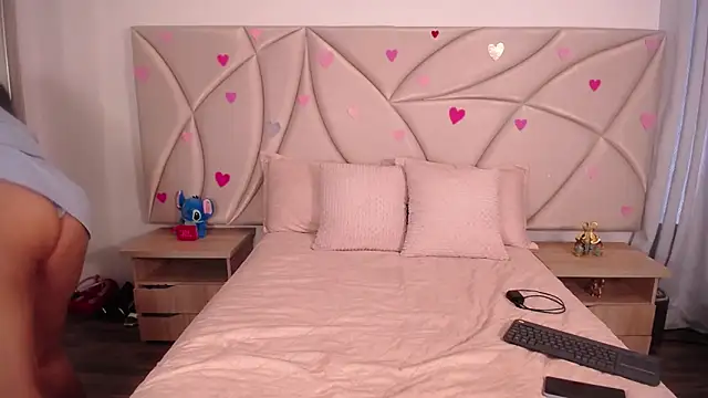 ValleryC online show from February 21, 6:20 pm