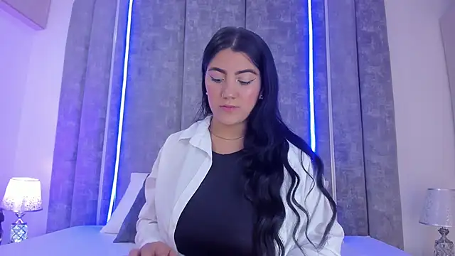 PaulinaDuarte online show from December 16, 7:32 pm