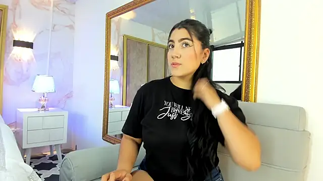 PaulinaDuarte online show from December 20, 5:18 pm