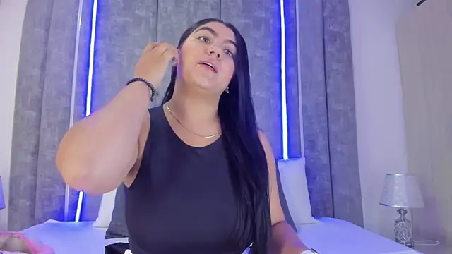 PaulinaDuarte online show from December 28, 12:45 pm