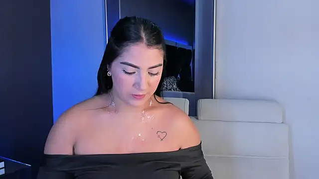 Snapshot of PaulinaDuarte chatting on September 24, 1:25 pm PaulinaDuarte online show from September 24, 1:25 pm