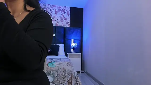 PaulinaDuarte online show from November 7, 11:21 am